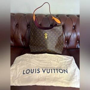 Louis Vuitton Monogram Flower Hobo bag